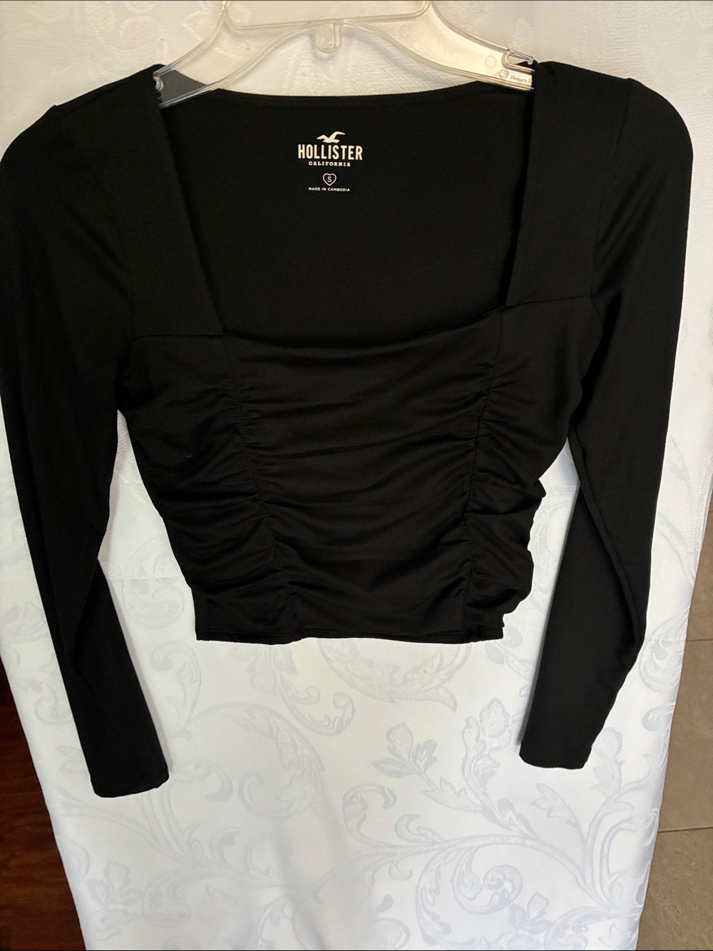 Hollister Black Ruched Square-Neck Long Sleeve Crop Top